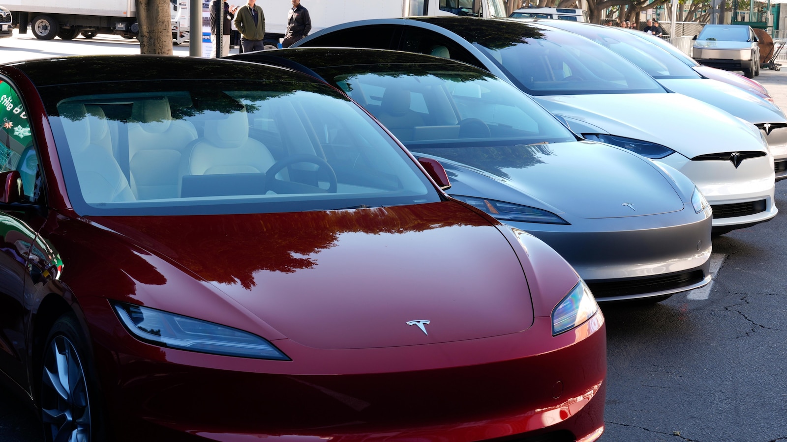 electric-vehicles-industry-political-uncertainty