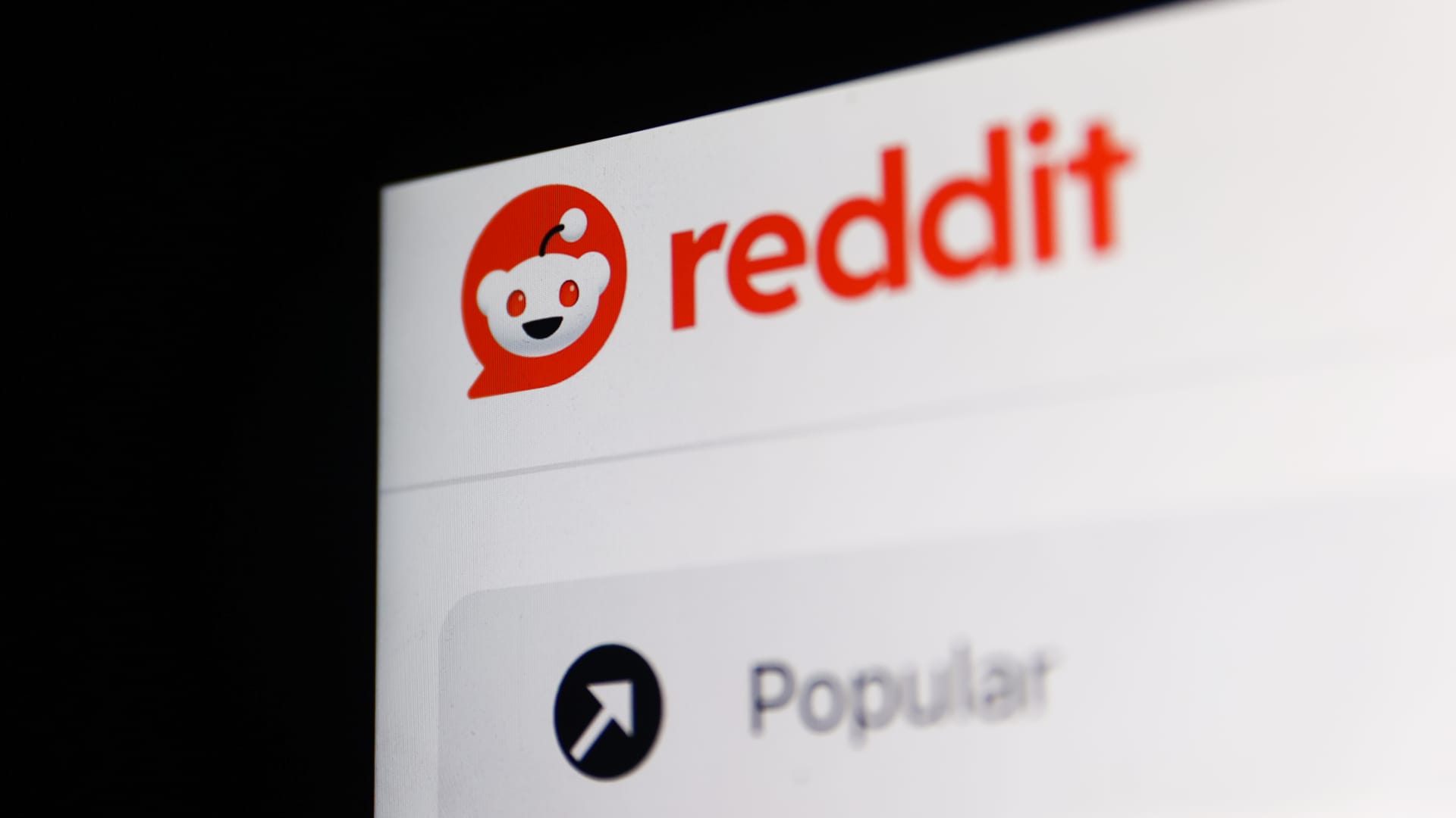 reddit-international-users-ad-revenue