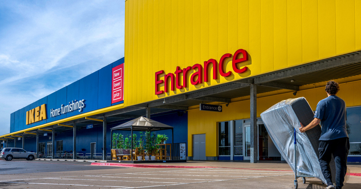 big-box-retailers-downsizing