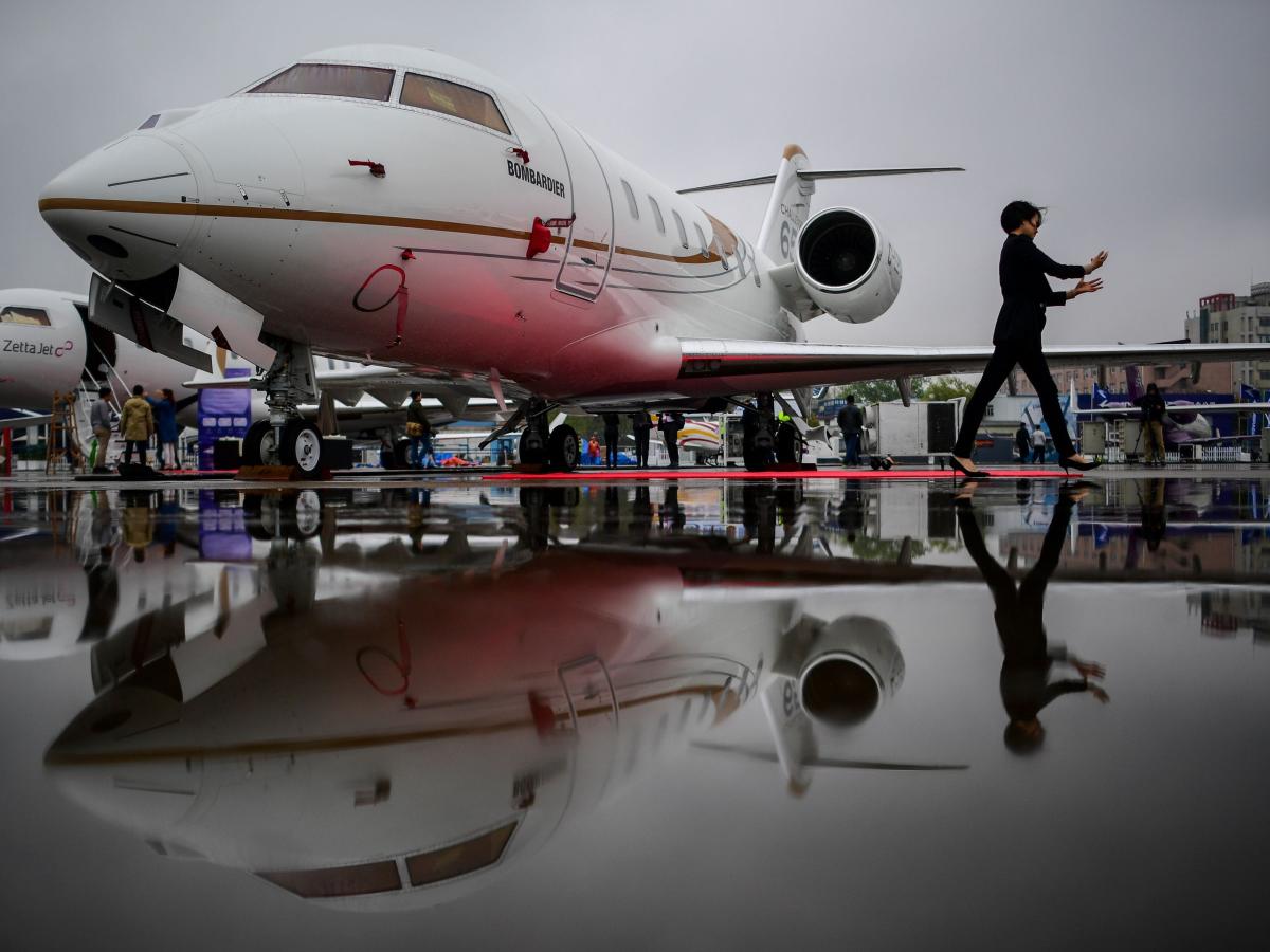 boeing-executives-commercial-flights