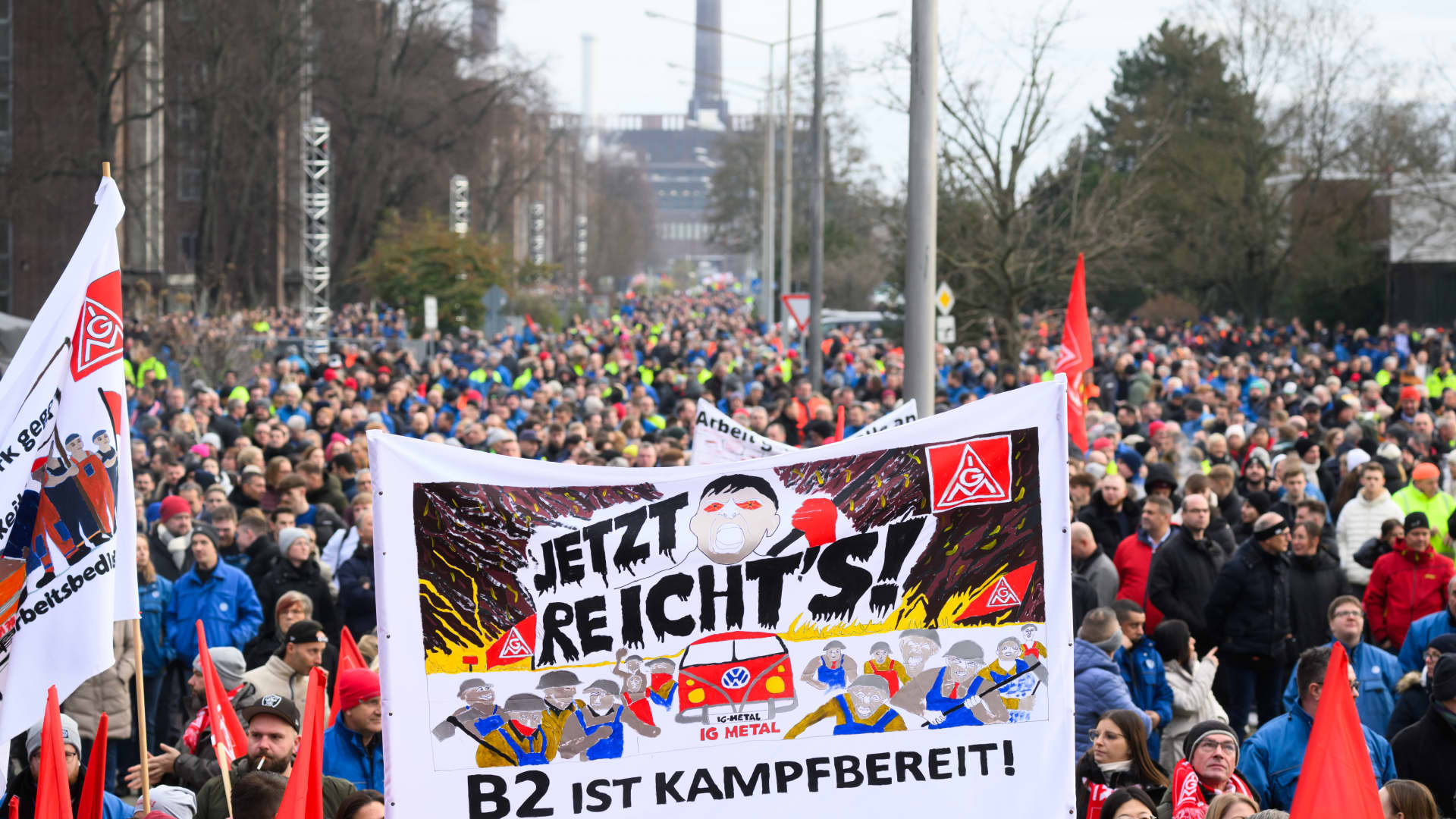 volkswagen-strikes-wage-dispute