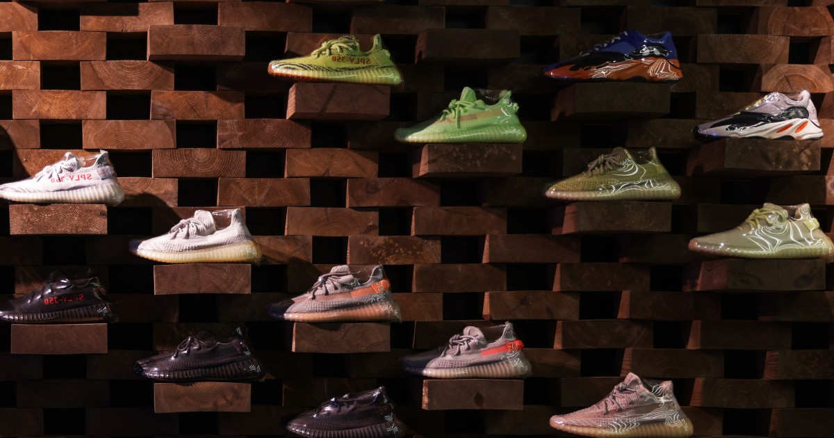 adidas-job-cuts-holiday-profits