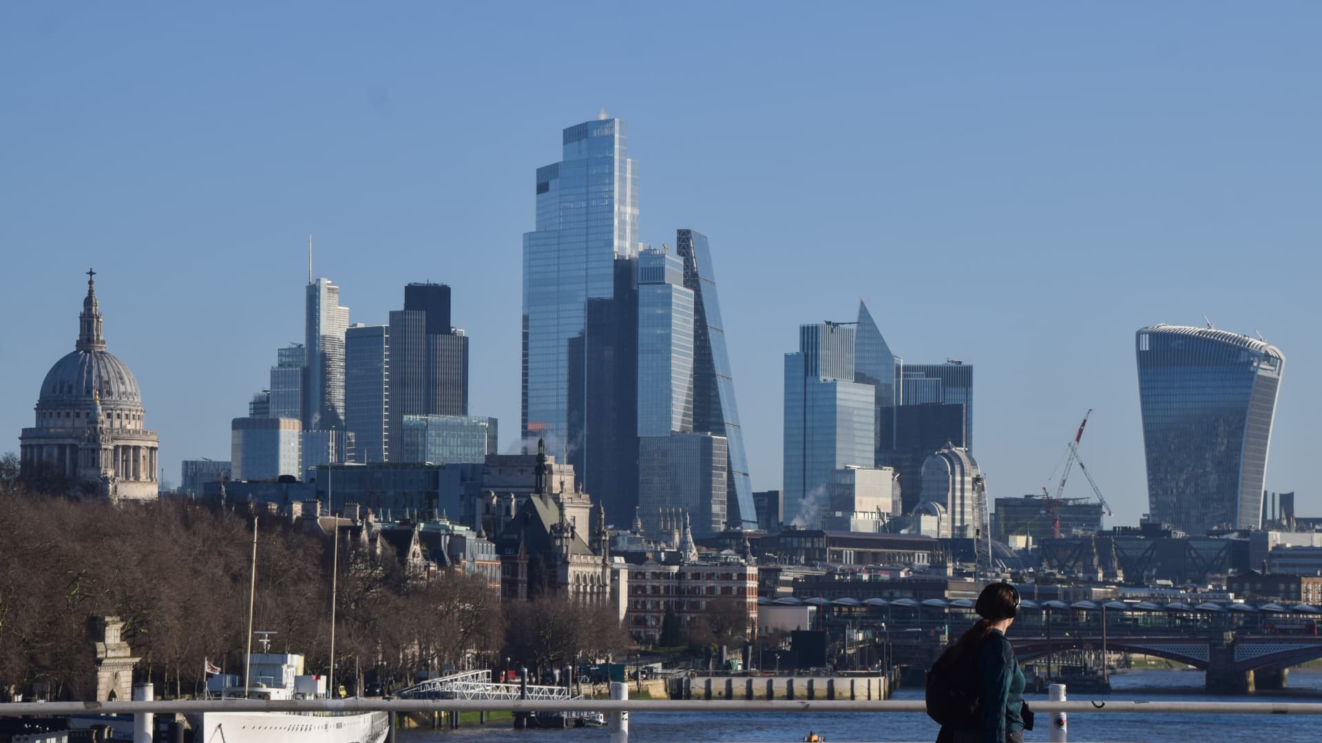 british-firms-profit-warnings-recovery