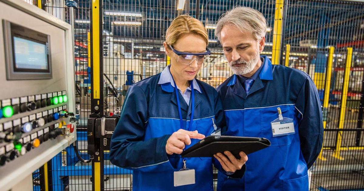 manufacturing-connected-worker-dozuki