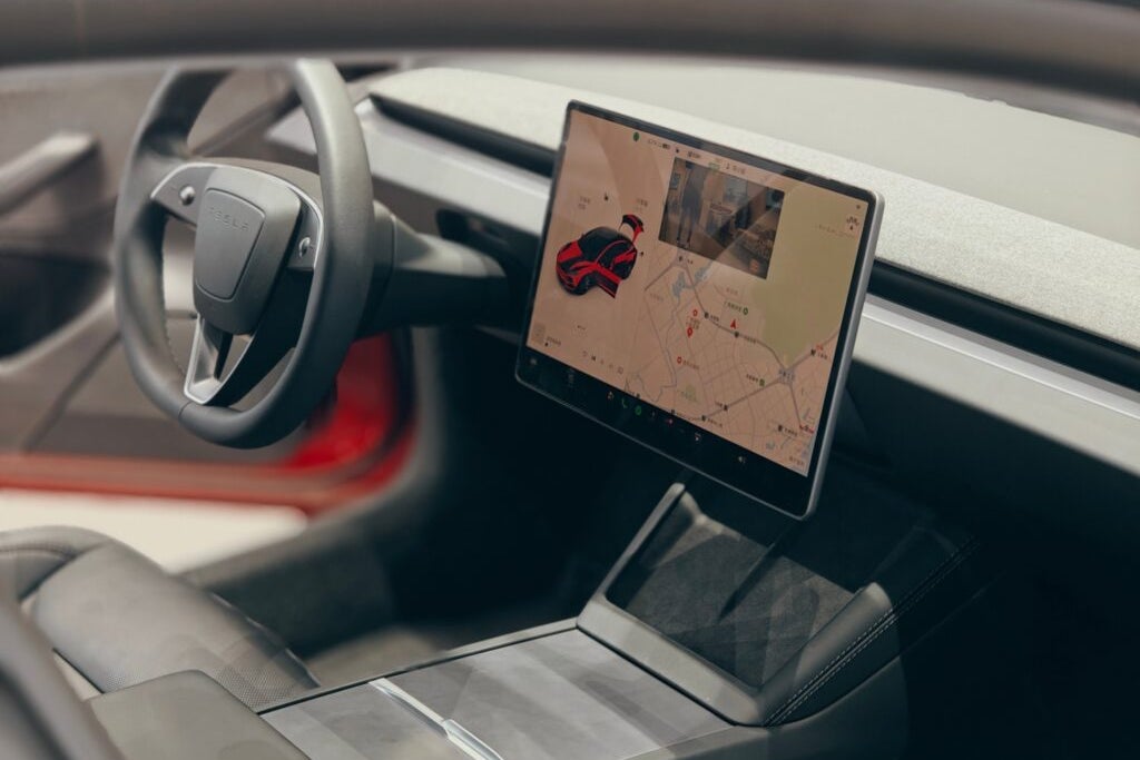 navigating-future-tesla-boeing-challenges