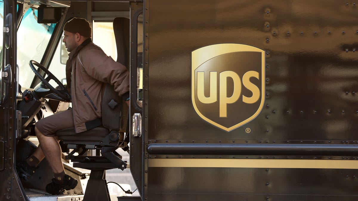 ups-amazon-deliveries-stock-decline