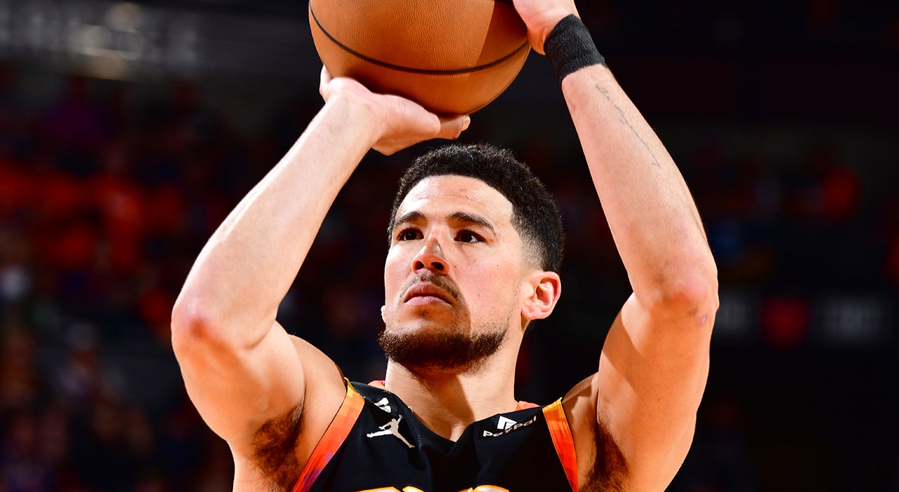 devin-booker-hooters-bankruptcy