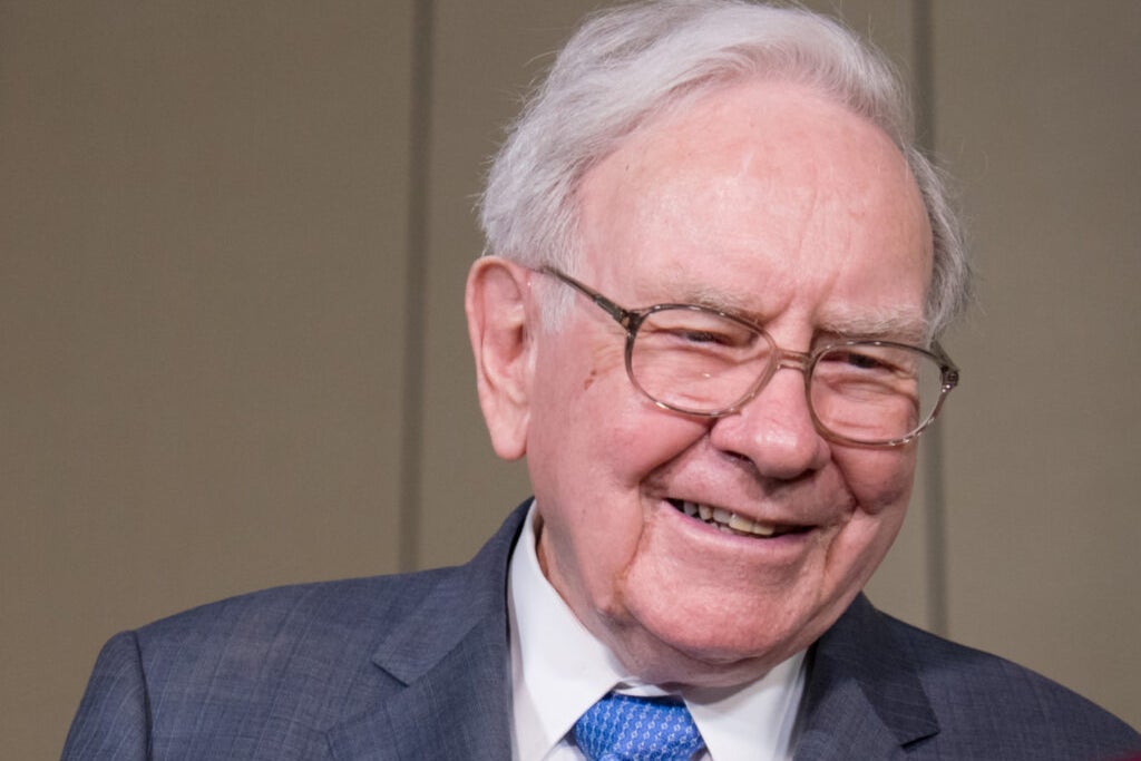 warren-buffett-pete-liegl-salary-proposal