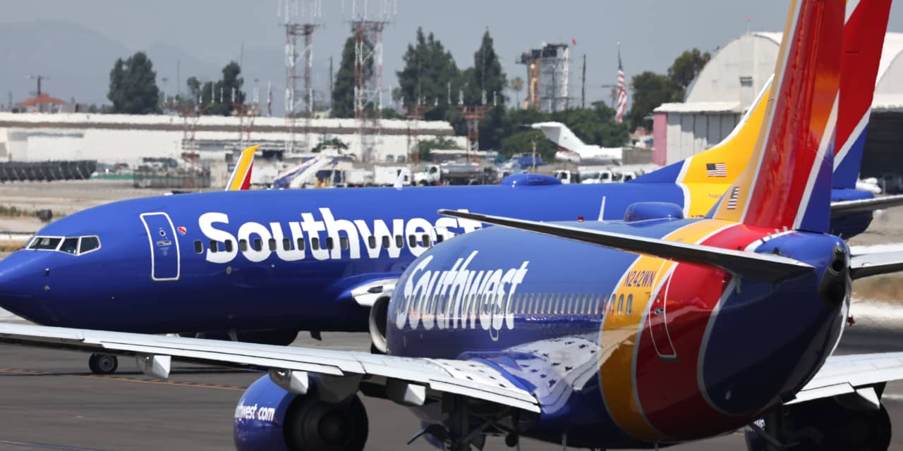 airline-industry-economic-warning