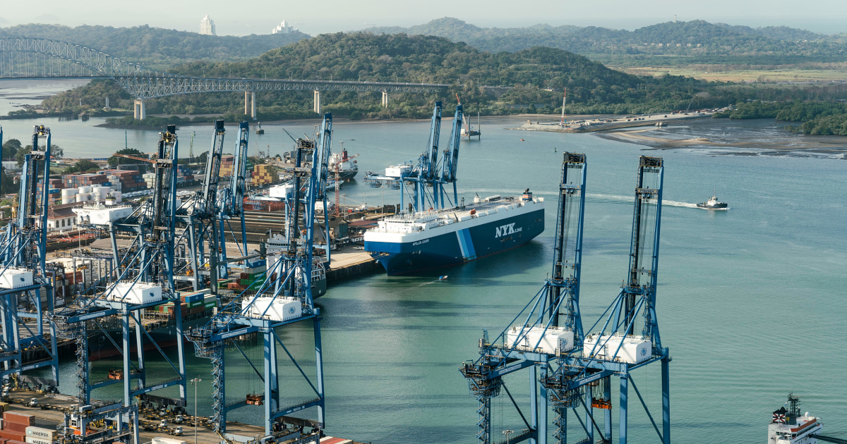panama-canal-blackrock-acquisition