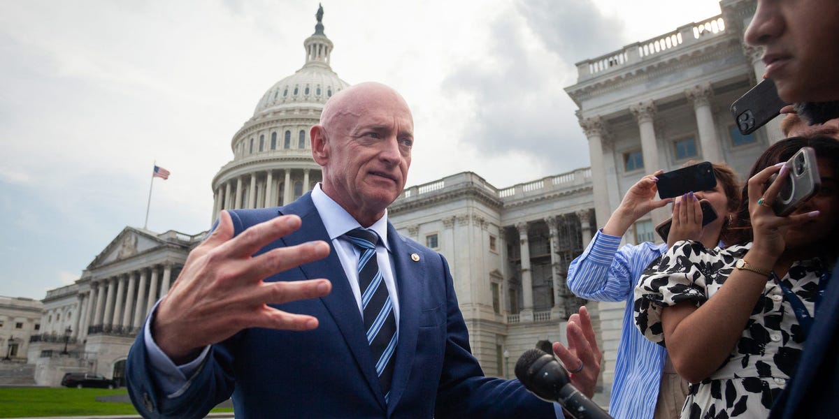 tesla-senator-mark-kelly-trend