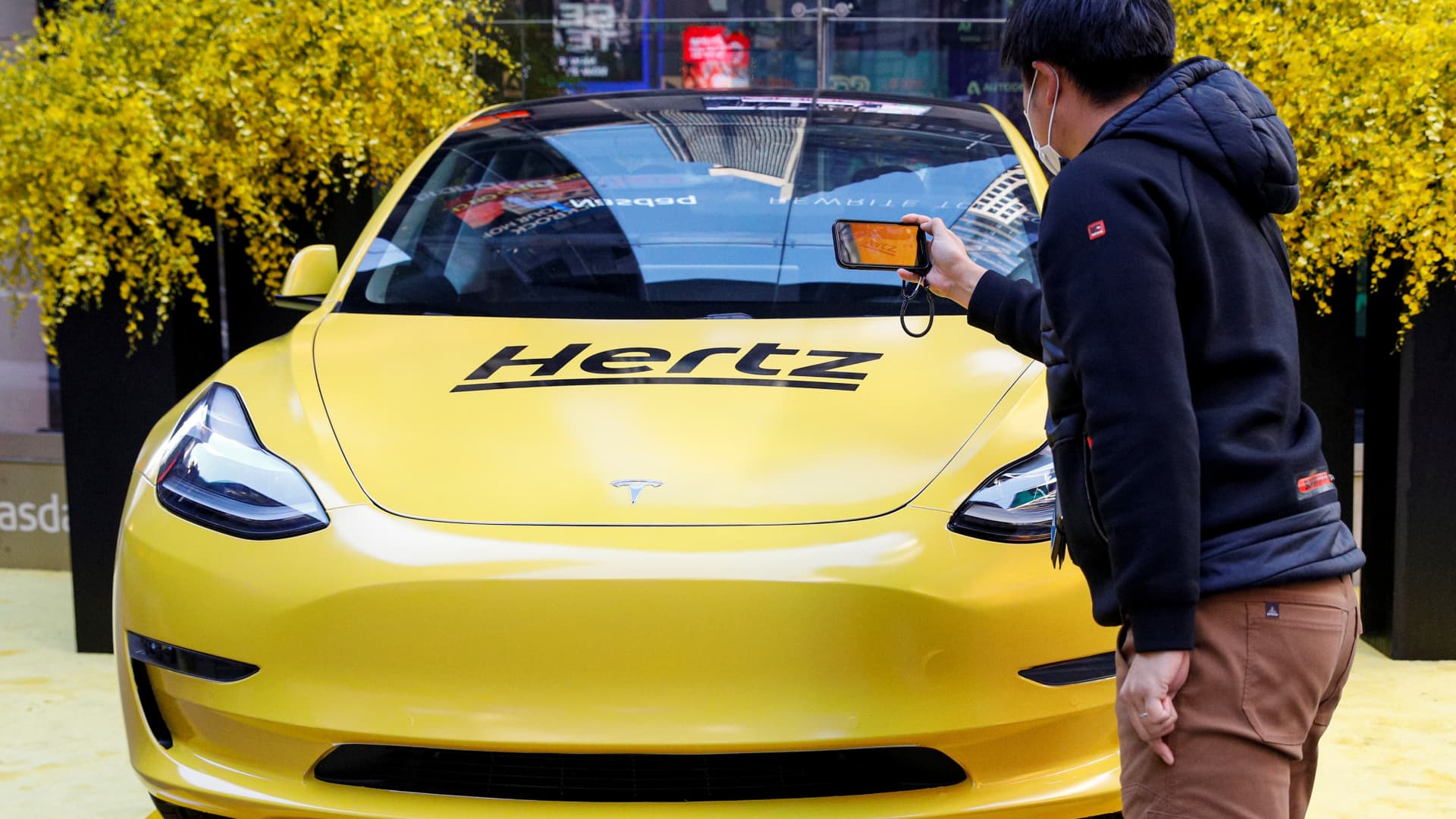hertz-bill-ackman-investment