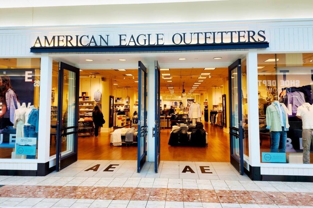 american-eagle-outfitters-forecasts