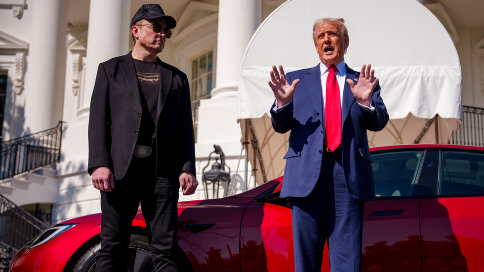 elon-musk-tesla-leadership