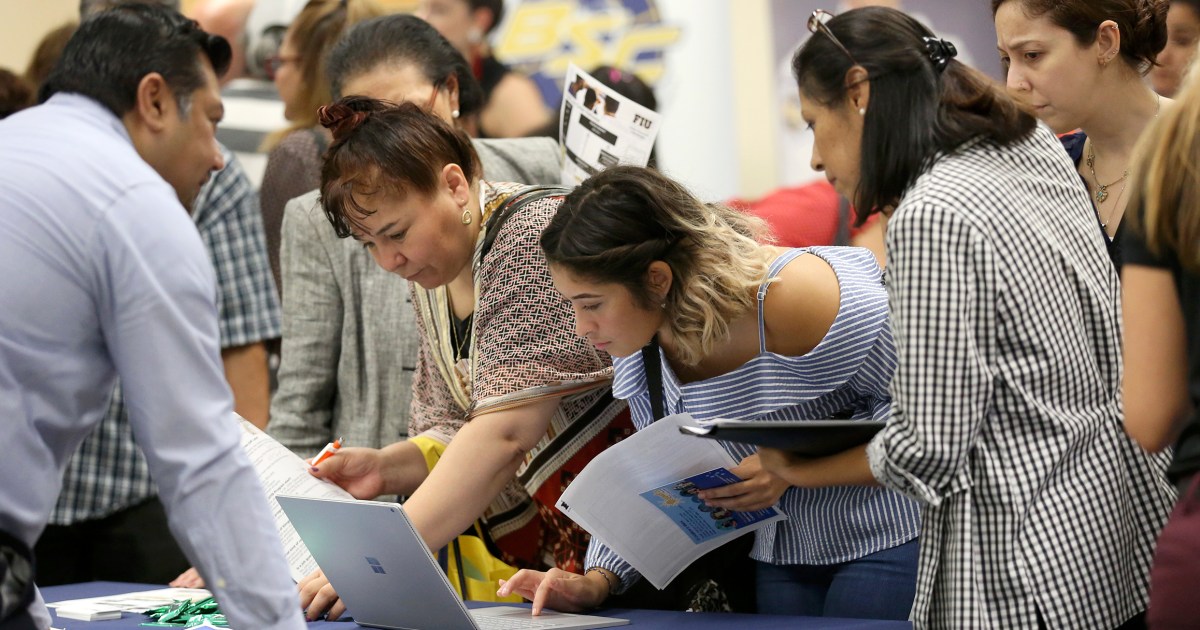 navigating-job-market-strategies