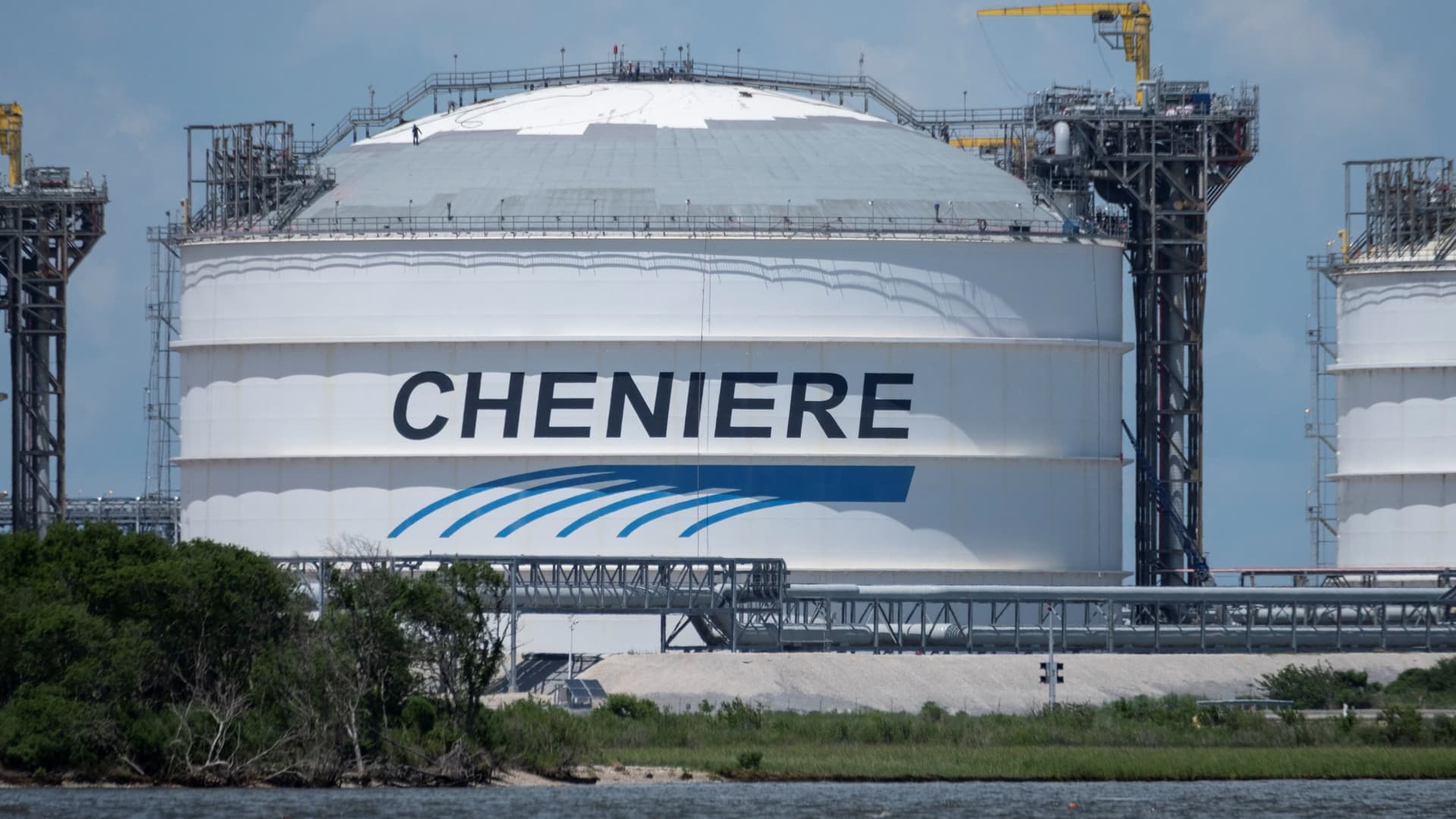 lng-stocks-eu-us-energy-deals