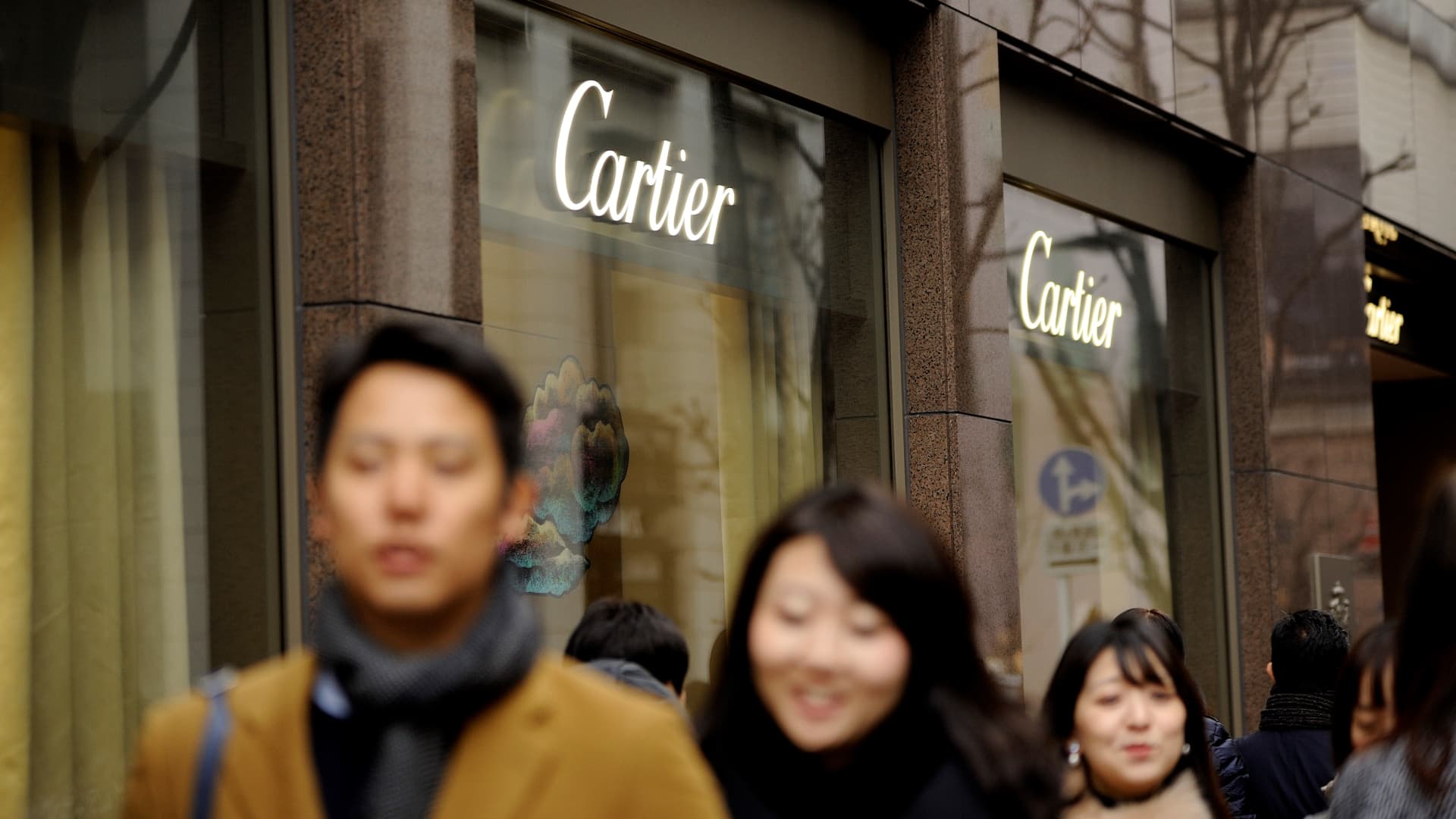 luxury-spending-richemont-yen-weakness