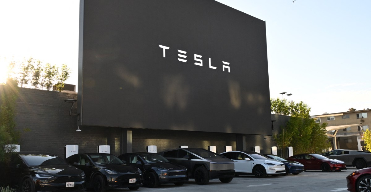 tesla-diner-charging-hub