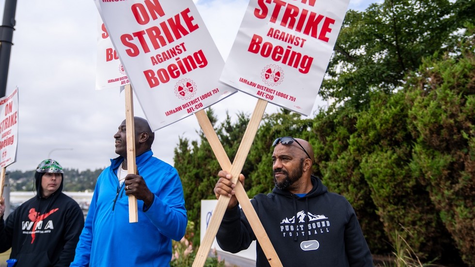 boeing-defense-strike